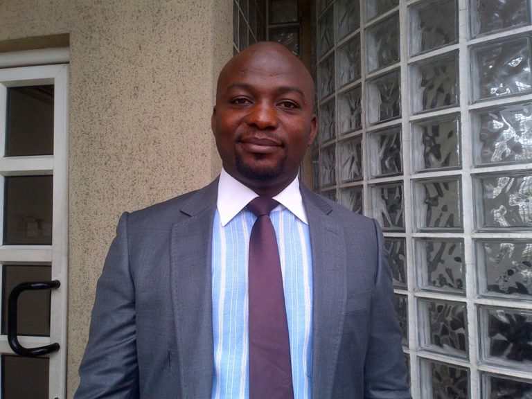 BOOKAHOLIC: ADEGBINDIN BABATUNDE ABDULGHANI (ADESHINE)